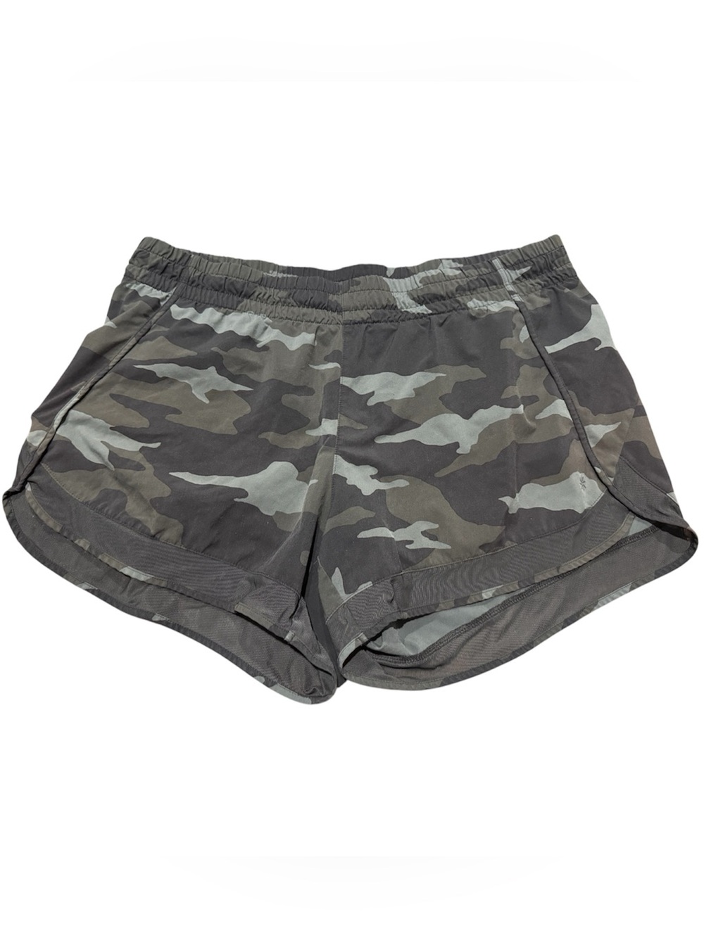 Athleta Printed Mesh Racer Run 4" shorts Camo Size Large
